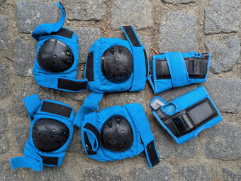 chrániče na lokty, kolena a zápěstí