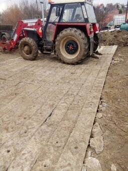 Pražce betonové na stavbu parkoviště tereasy pod kontejner