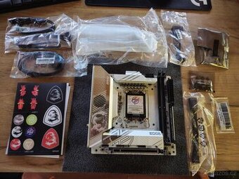 MSI MPG Z890I EDGE TI WIFI + Intel Core Ultra 5 250KF Plus