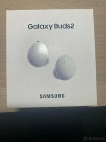 Samsung sluchátka buds2 skoro nové