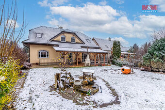 Prodej rodinného domu, 439 m², Chýně, ul. Dlouhá