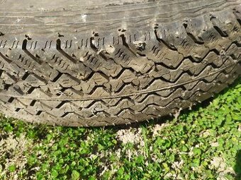 Pneu Tatra 603 180SR15 ; 180/90R15