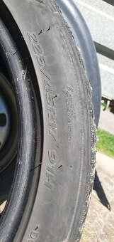 Zimní 225/45 r17