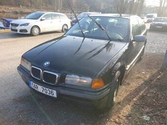 Compact BMW e36 benzín 1.6