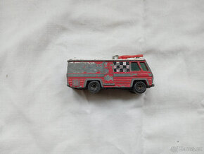 Staré hasičské autíčko Matchbox.