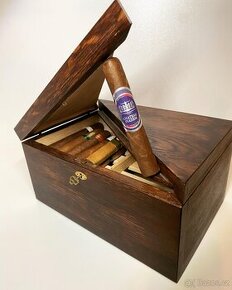 Humidor křídlový