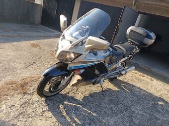 Prodám Yamaha FJR 1300.