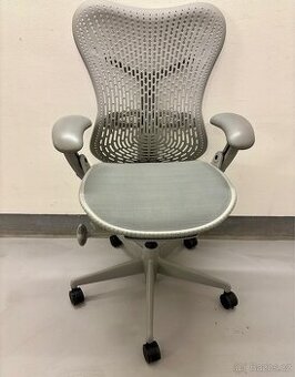 Kancelářská židle Herman Miller Mirra - top stav, více ks