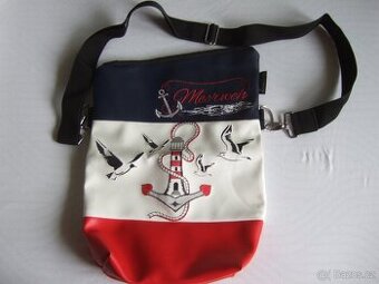 Kabelka crossbody.