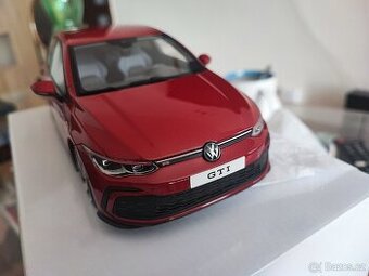 Volkswagen Golf Vlll GTI, Ottomobile,1:18 nový.
