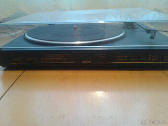 Gramofon Sanyo - 1