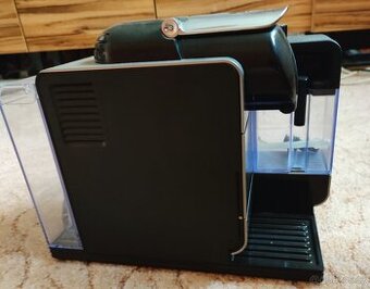 Kávovar Nespresso - De'Longhi