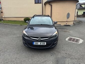 Opel Astra kombi 1.6 CDTI 2014, 205 tkm, klima