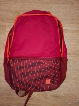 Prodám nový batoh Decathlon 20l