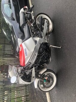 Prodam nd Yamaha fzr 600 je tam motor z 1000 ceny dohodou