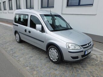 Opel Combo 1.6i,,výkon 74 Kw,5 mist,KLIMA,,TAŽNÉ zařízení