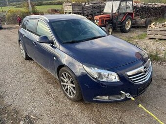 Opel Insignia 2,0tdci 118kw N.D.