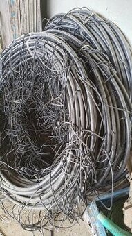 Zavlažovací hadice s kapénkami