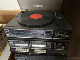 Sanyo Stereosystém, gramofon, duální kazeta, AM/FM rádio