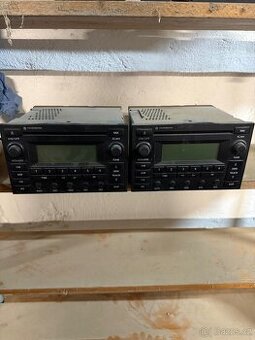 autorádio originál z VW passat