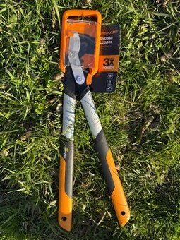 Pákové zahradní nůžky Fiskars PowerGear LX 92