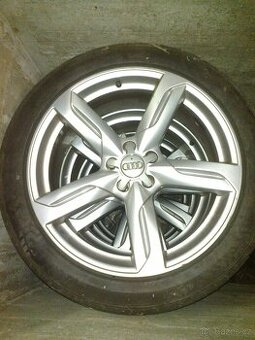 Alu kola z Audi  8,5jx20" et 33 pneu 255/45 20"