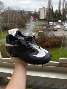 Professional turfy NIKE