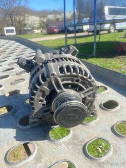 BOSCH O 121 715 001 - Alternátor