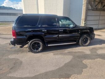 Cadillac Escalade 4x4,r.v.2002 najeto 300tis, STK do 6/2025