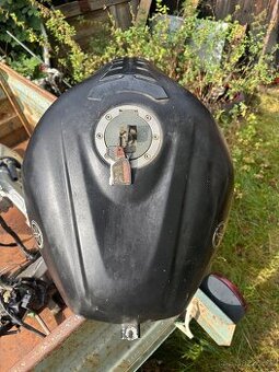 Nadrz na Yamaha R1 02-03 Rn09