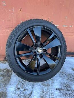 Škoda Superb R18 Zimní pneu