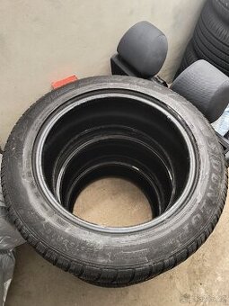 3ks Zimních pneumatik Dunlop 235/55/18