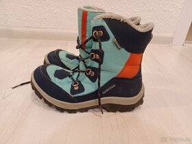 Dětská nepromokavá zateplená obuv zn. Quechua, vel. 38