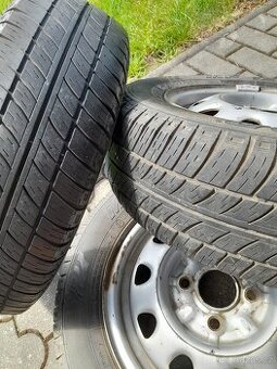 Náhradní díly na Felicii