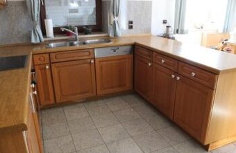 Dubová rustikální linka se spotřebiči,6281