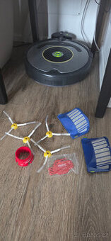 Robotický vysavač iRobot Roomba 620