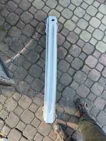 Skoda octavia zadní vystuha