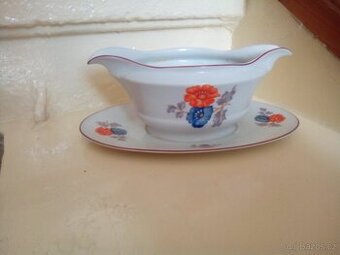 Porcelánový omáčník