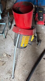 Drtič větví / zahradní štěpkovač DIANA 1600 W