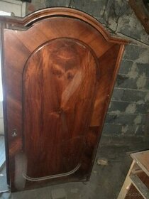 Dřevěná skrin - 1