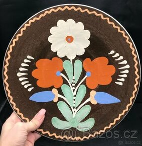 Tanier s kvetmi, Pozdišovce, keramika