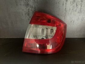 Pravé zadní světlo Škoda Rapid sedan