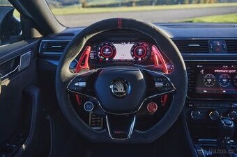 Upravený volant Škoda zkosený s pádly včetně airbagu