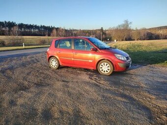 Renault Megane Scenic 2.0DCi 150koní xenony