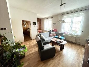 Prodej bytu 4+kk, včetně garáže, dílny a menší zahrady v Par