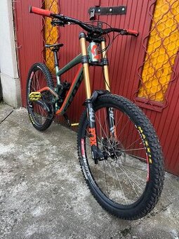 Sjezdové kolo Scott Gambler 710 2019