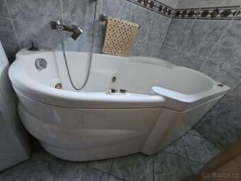 Výřivá vana zachovalá plně funkční - 1