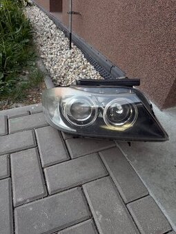 Bmw e90 xenon pravý