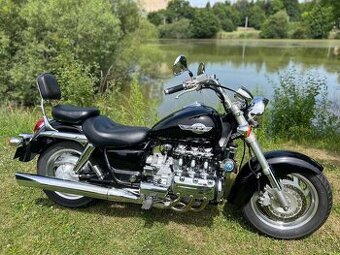 Honda GL 1500/6 Valkyrie - 1