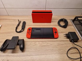 Nintendo Switch OLED – Mario Red Edition – krásný stav